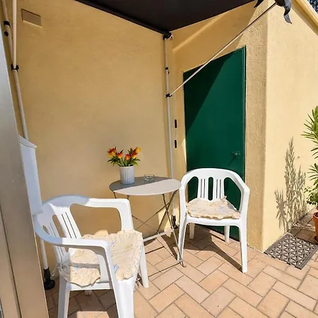 Hidden Gem, Parking, Wifi, 7 Min From Savona * Quiliano