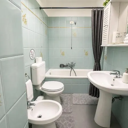 Hidden Gem, Parking, Wifi, 7 Min From Savona * Quiliano